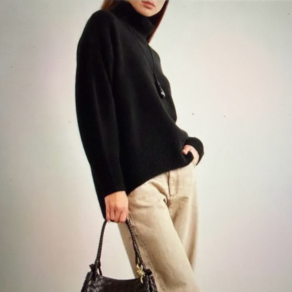 Arch 4 Cashmere Chunky Knit Black Turtleneck Sweater